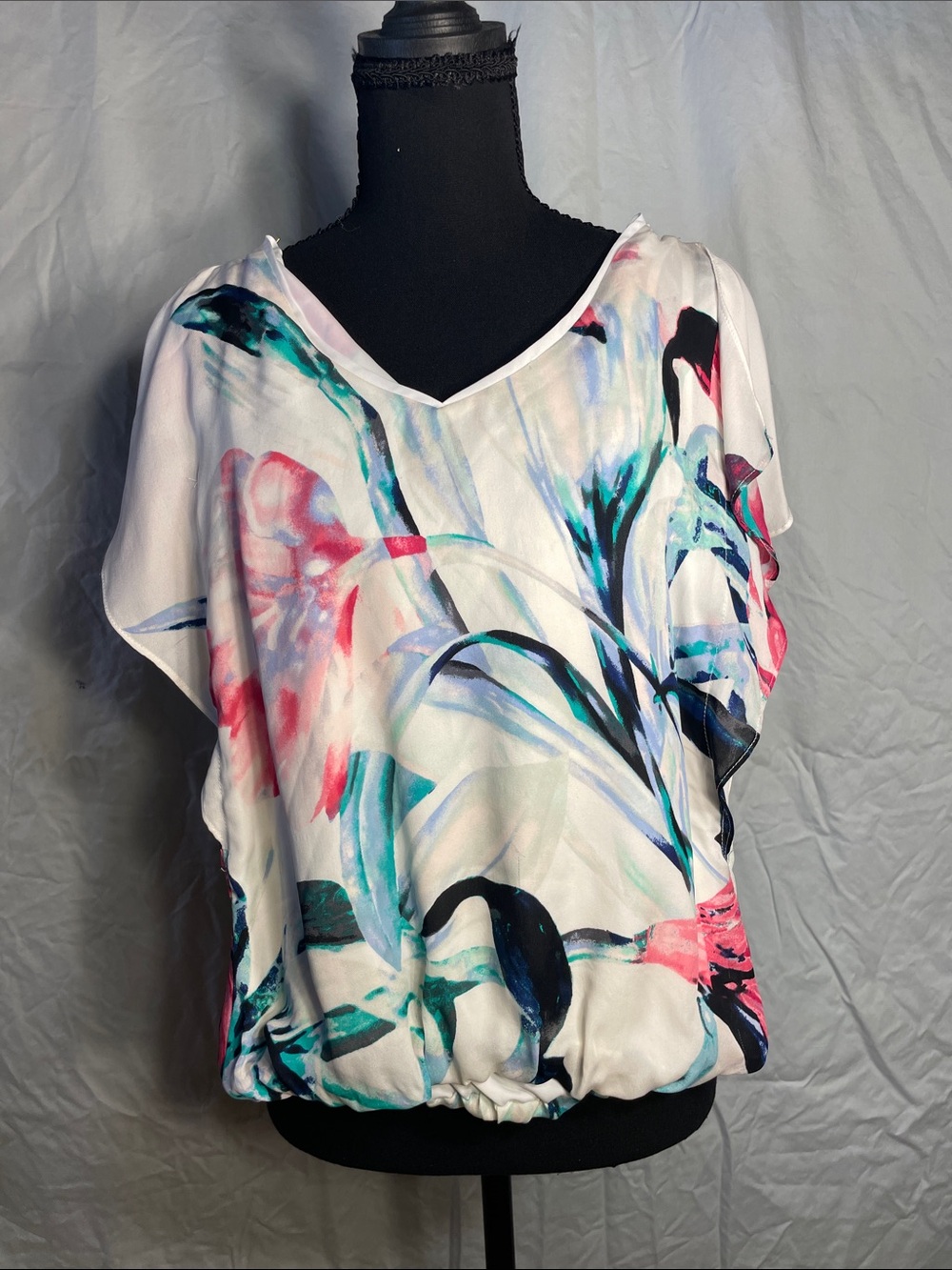 White House Black Market White Floral Watercolor V-Neck Blouse